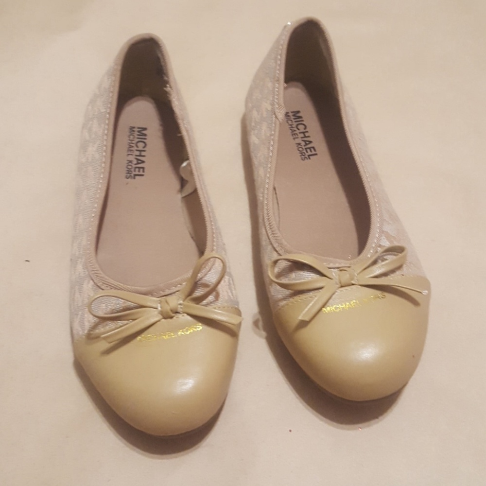 Michael Kors Matisse Flat